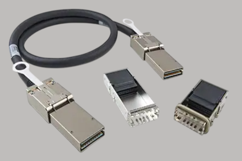 为什么可插拔线缆组件几乎都带金属外壳？